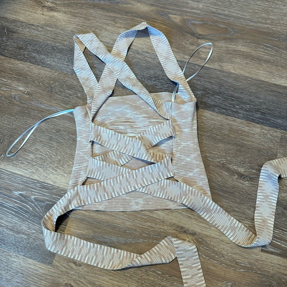 Lelis Top - Picture 4 of 5